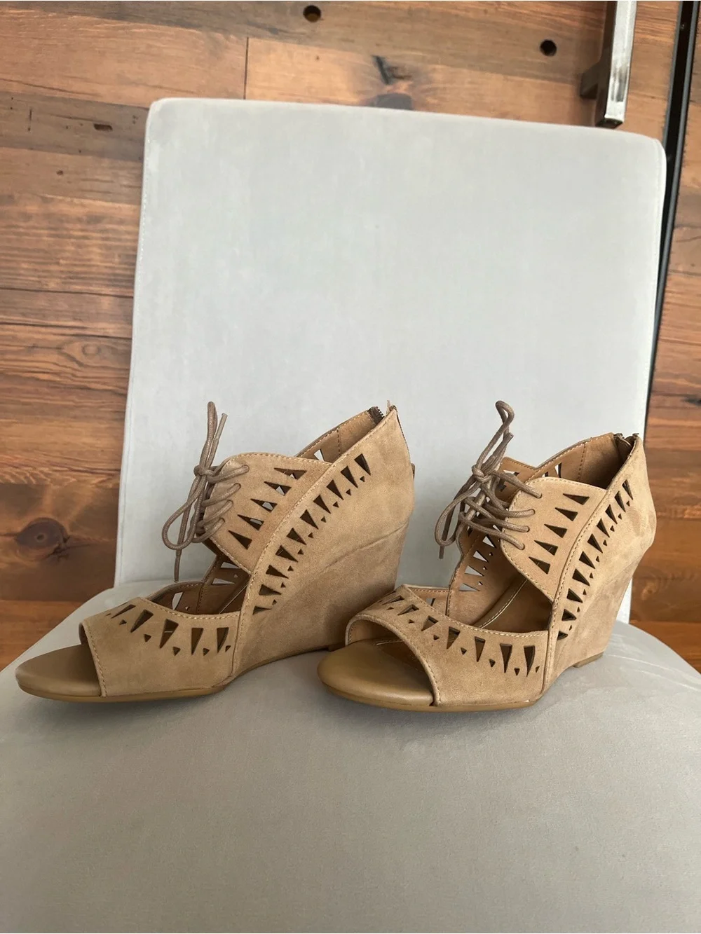 Sofft Yardley Nude Suede-Like Lace-Up Wedge Sandals EUC - Picture 2 of 10
